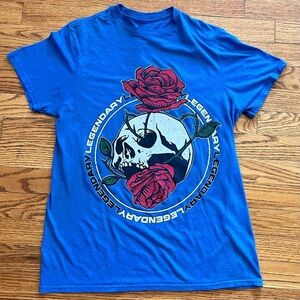 Blue Graphic T-Shirt with Skull and Rose Design Spooky
